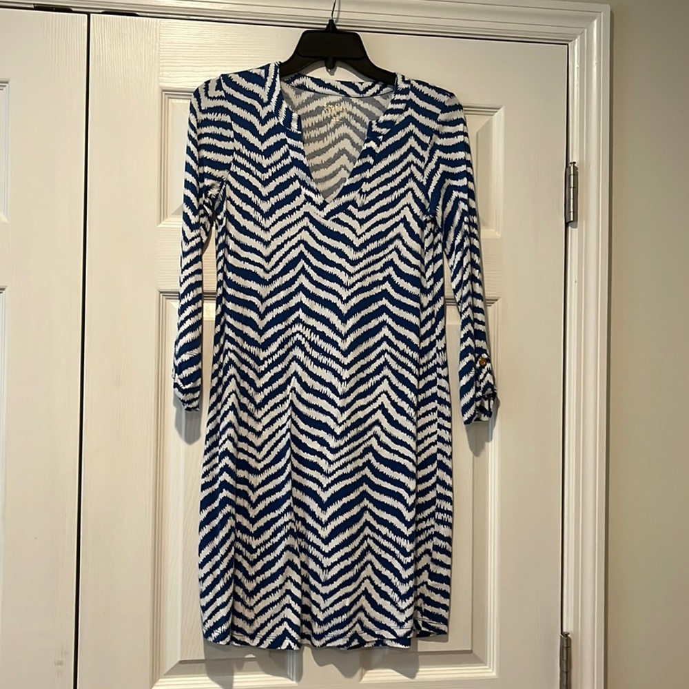 Lilly Pulitzer blue and white dress. Size xsmall